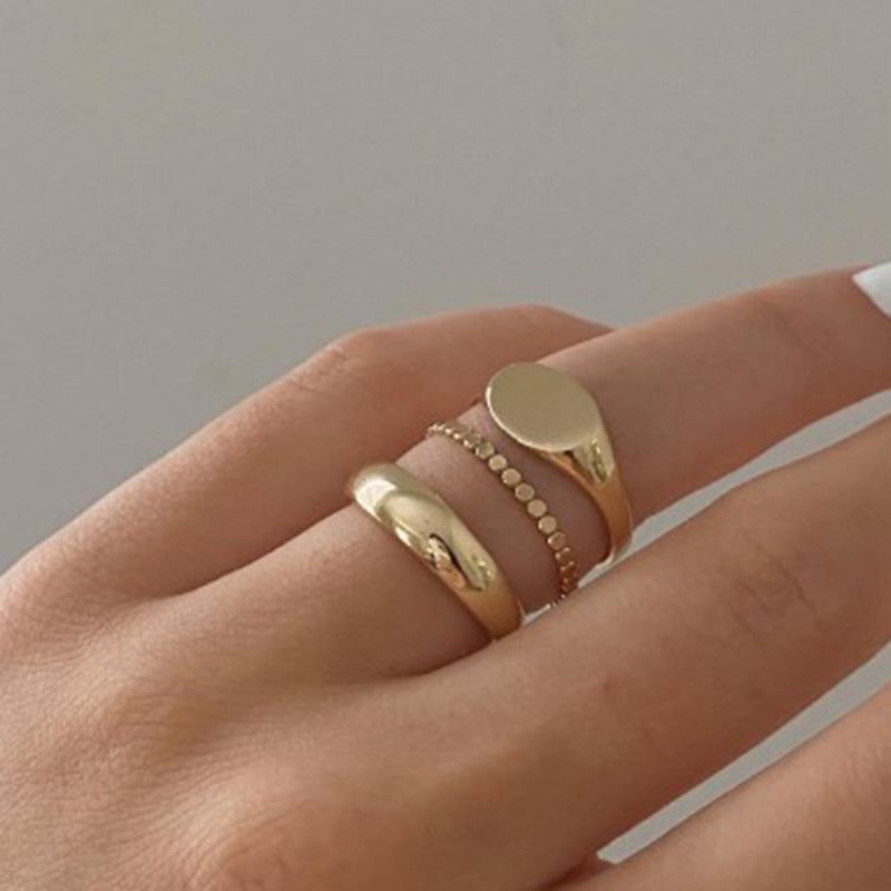 Bague Fine Classique Dorée - UrbanÉtoile