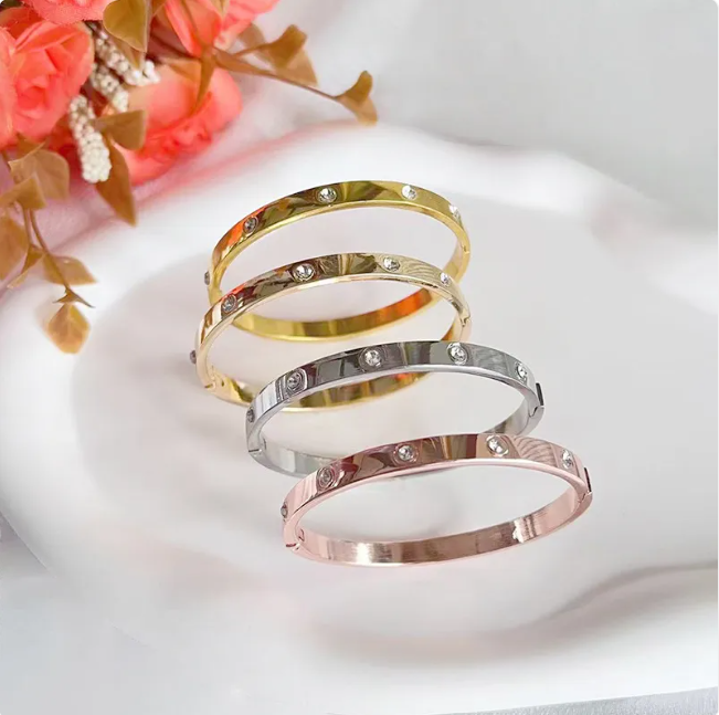 Bracelet Minimaliste Tout-Alliance en Diamants